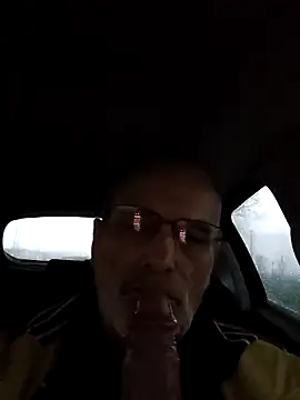 Snapshot of lui8181 chatting on 03-11-26, 05:41 lui8181 online show from 03-11-26, 05:41