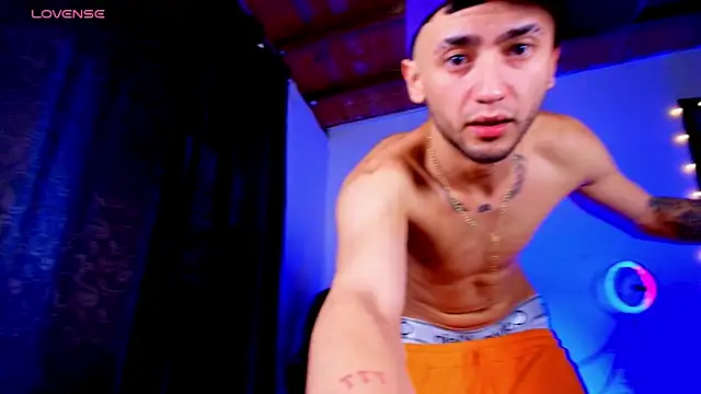 Snapshot of Jey_dirty_777 chatting on 02-28-26, 11:44 Jey dirty 777 online show from 02-28-26, 11:44