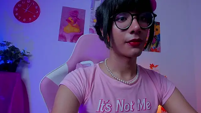 Snapshot of Madeline_21 chatting on 03-02-26, 06:03 Madeline 21 online show from 03-02-26, 06:03