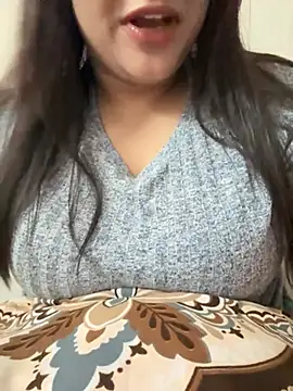 Snapshot of Malluqueen chatting on 02-28-26, 08:32 Malluqueen online show from 02-28-26, 08:32