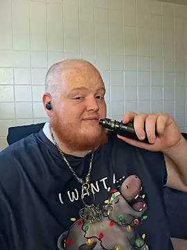 Snapshot of Sexydaddyredandgirls chatting on 02-26-26, 11:48 Sexydaddyredandgirls online show from 02-26-26, 11:48