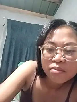 angelpinay44 online show from 04-04-26, 03:31