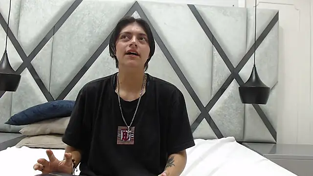 Snapshot of Scarlett_Millerr chatting on 02-27-26, 03:01 Scarlett Millerr online show from 02-27-26, 03:01