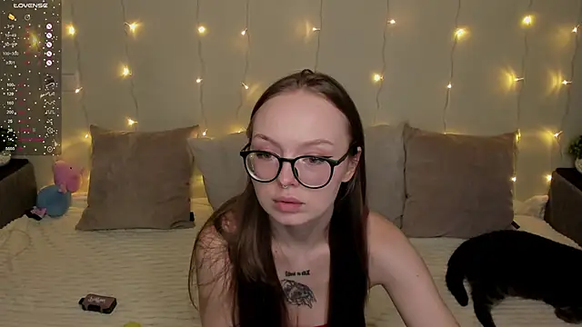 Snapshot of Ivy_toxic0 chatting on 02-28-26, 06:31 Ivy toxic0 online show from 02-28-26, 06:31