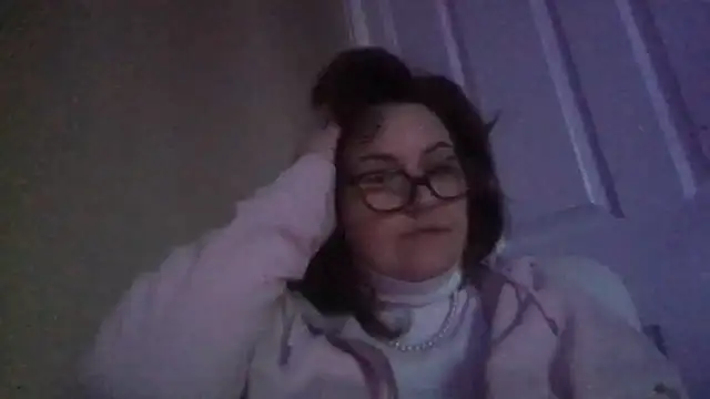 Snapshot of Teacher-Sue chatting on 03-03-26, 05:30 Teacher-Sue online show from 03-03-26, 05:30