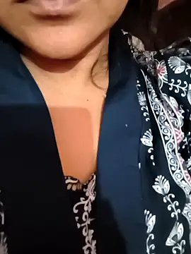 Snapshot of MUSKAN_786786- chatting on 02-28-26, 04:19 MUSKAN 786786- online show from 02-28-26, 04:19