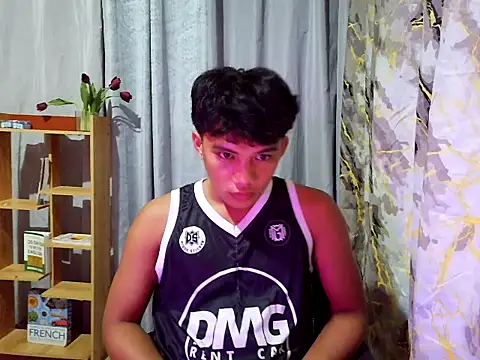 Snapshot of marksurelyhard chatting on 06-16-26, 05:15 marksurelyhard online show from 06-16-26, 05:15