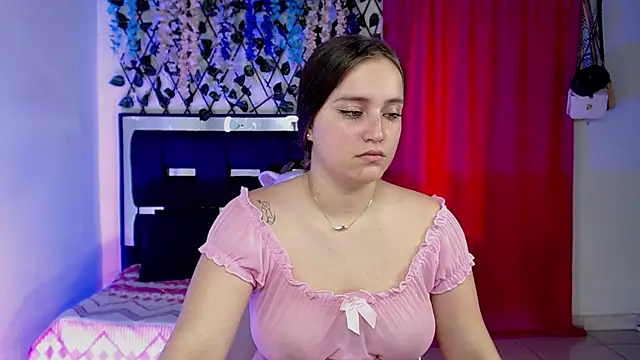 Julieta vegaxh online show from 03-02-26, 06:59