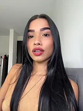 Snapshot of Bella_Smithe chatting on 06-20-26, 04:54 Bella Smithe online show from 06-20-26, 04:54