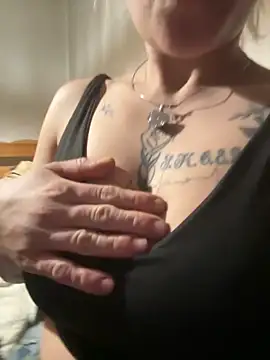 Snapshot of Bblonds1 chatting on 03-02-26, 05:41 Bblonds1 online show from 03-02-26, 05:41