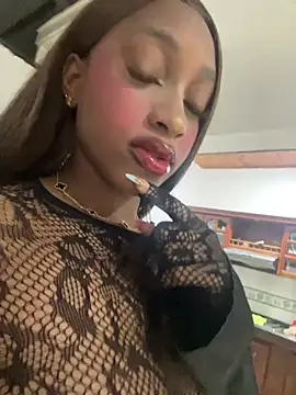 LiaTrainor online show from 03-26-26, 01:11