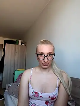 Snapshot of malinalli_a chatting on 03-03-26, 01:39 malinalli a online show from 03-03-26, 01:39