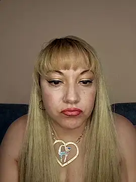 Snapshot of salma_1998 chatting on 03-03-26, 12:22 salma 1998 online show from 03-03-26, 12:22