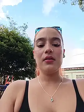 isabella ferrer99 online show from 04-17-26, 10:35