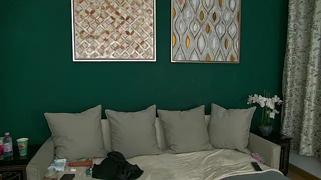 SkinnyNatty online show from 04-03-26, 03:48