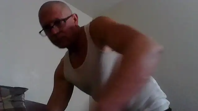 Snapshot of Ronin77774 chatting on 03-04-26, 03:56 Ronin77774 online show from 03-04-26, 03:56