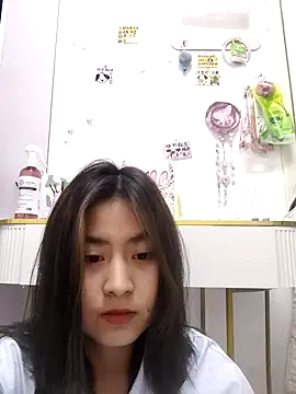 Yunhan 27 online show from 03-05-26, 03:41