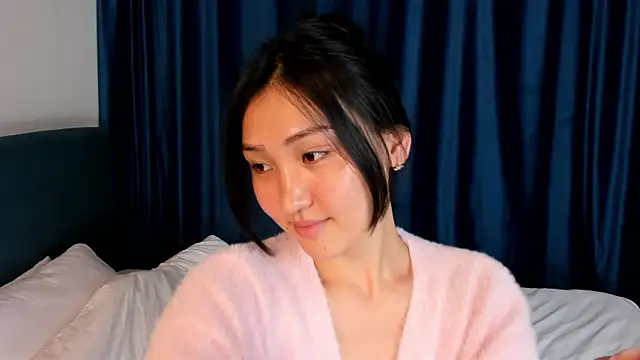 Snapshot of VesperCrown chatting on 03-14-26, 10:37 VesperCrown online show from 03-14-26, 10:37