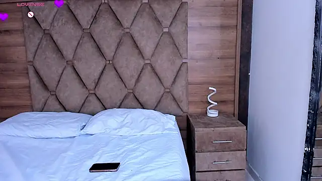 CristineRain online show from 04-18-26, 05:00