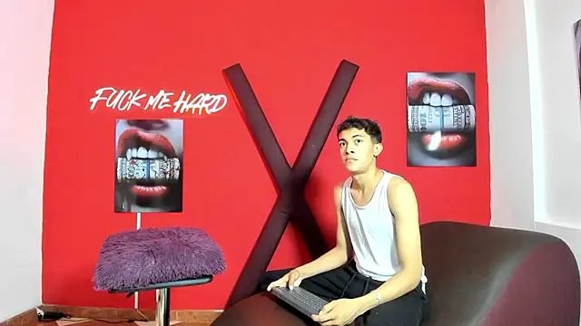 SKYN MAN online show from 03-12-26, 01:45