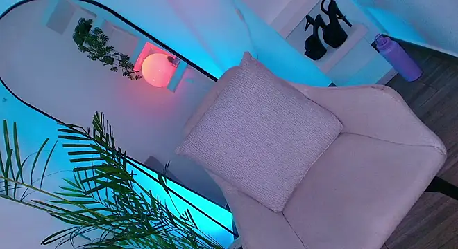 dalilathoms  online show from 03-18-26, 10:35