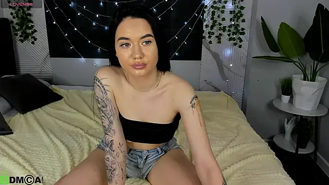 Snapshot of L1llian_Lee chatting on 03-04-26, 11:38 L1llian Lee online show from 03-04-26, 11:38