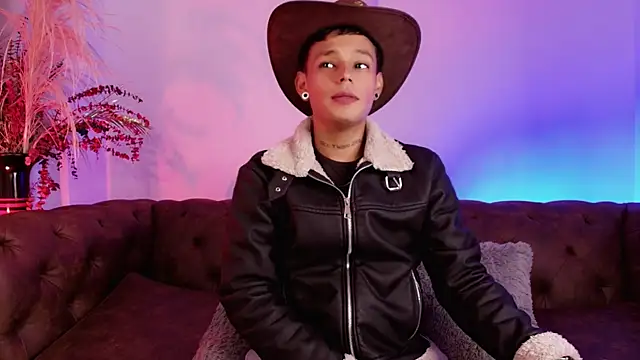 Snapshot of Baleriion1 chatting on 03-04-26, 10:49 Baleriion1 online show from 03-04-26, 10:49