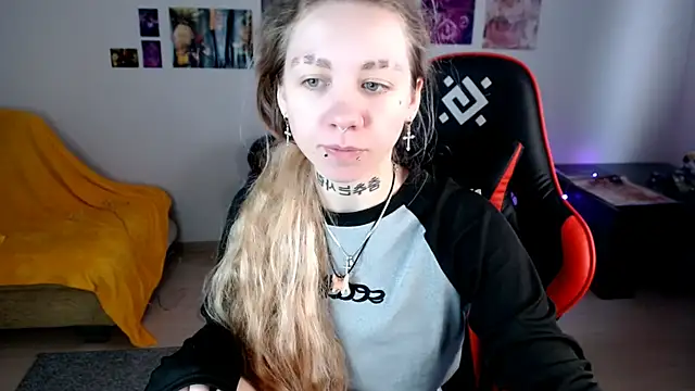 Nica Kawaii online show from 03-31-26, 08:04