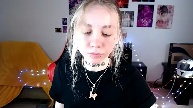 Nica Kawaii online show from 04-09-26, 06:41