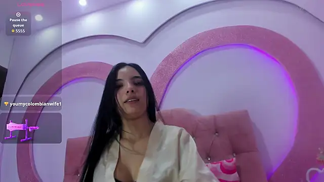 hilaryth  online show from 03-04-26, 11:00