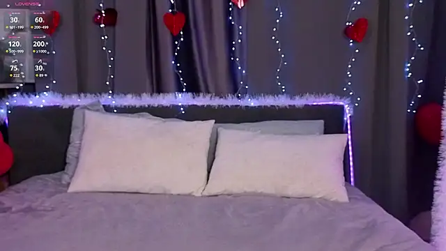 TwilaDona online show from 03-08-26, 01:03