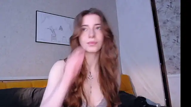 Lola dinky online show from 04-15-26, 11:17