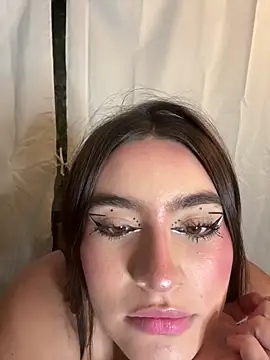 Issa pinkk online show from 03-17-26, 01:21