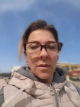 Snapshot of ManuelaX chatting on 03-01-26, 11:45 ManuelaX online show from 03-01-26, 11:45