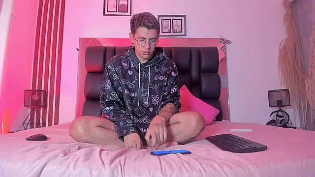 dalhia and hades online show from 04-15-26, 12:12