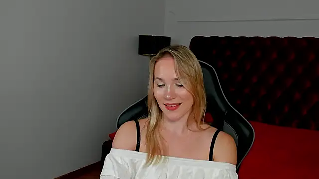 Snapshot of ElaraVoltage chatting on 07-28-26, 12:48 ElaraVoltage online show from 07-28-26, 12:48