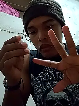 WiWi 23 online show from 03-07-26, 01:52