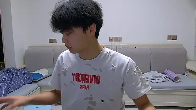 icecream-002 online show from 03-22-26, 10:07