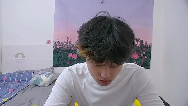 icecream-002 online show from 04-18-26, 12:31