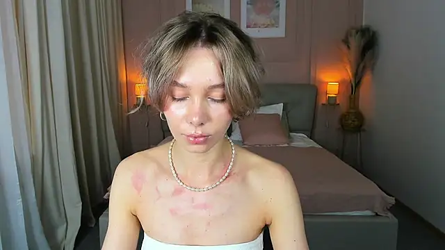 LuluAlis online show from 03-18-26, 01:58