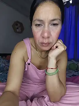 Snapshot of Camillemonroe_ chatting on 08-04-26, 12:30 Camillemonroe online show from 08-04-26, 12:30