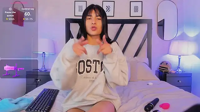 Violettaa Stone online show from 04-18-26, 03:43