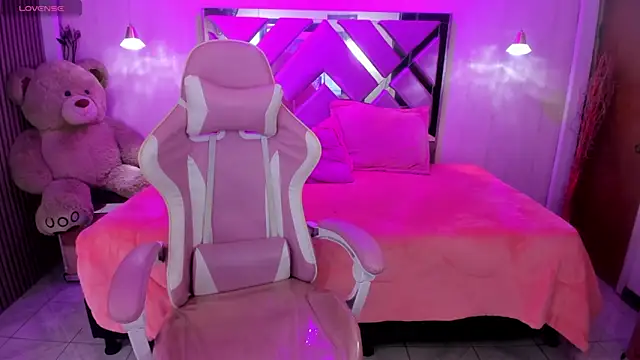 silvana monrroe online show from 04-16-26, 01:56