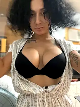 Snapshot of FerrariFrench chatting on 09-09-25, 06:35 FerrariFrench online show from 09-09-25, 06:35