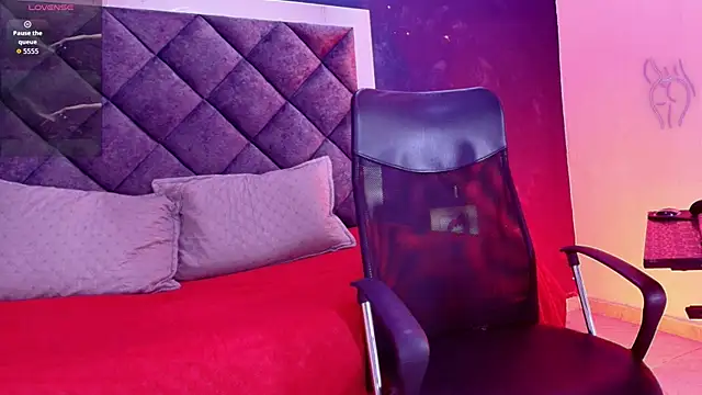 aidanaandvictoria online show from 04-11-26, 12:42