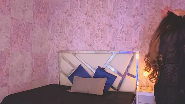 april summer  online show from 03-16-26, 08:24