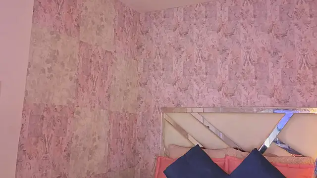 april summer  online show from 04-04-26, 08:50