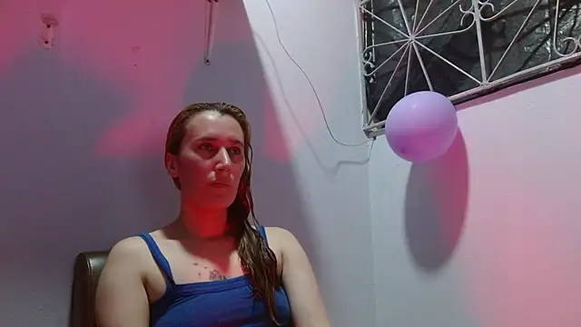 Snapshot of Mariam_wish chatting on 07-22-26, 07:05 Mariam wish online show from 07-22-26, 07:05