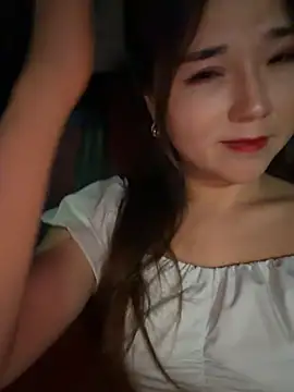 Snapshot of Xiaoxiao-y chatting on 07-29-26, 03:10 Xiaoxiao-y online show from 07-29-26, 03:10