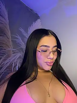 Snapshot of AlisonBeltran1 chatting on 08-04-26, 02:15 AlisonBeltran1 online show from 08-04-26, 02:15